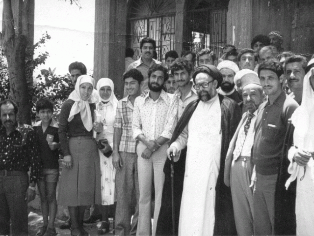 با مردم